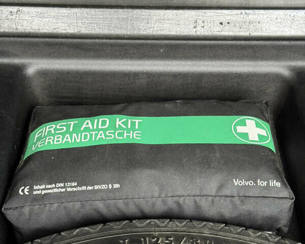 Черный Вольво B60, объемом двигателя 1.56 л и пробегом 246 тыс. км за 13800 $, фото 54 на Automoto.ua