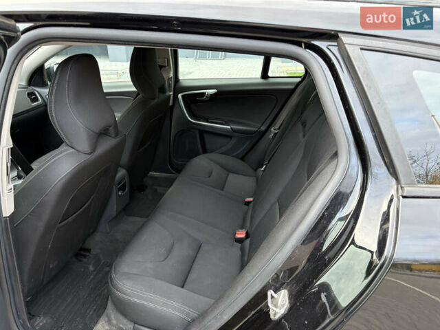 Черный Вольво B60, объемом двигателя 1.99 л и пробегом 260 тыс. км за 12300 $, фото 8 на Automoto.ua