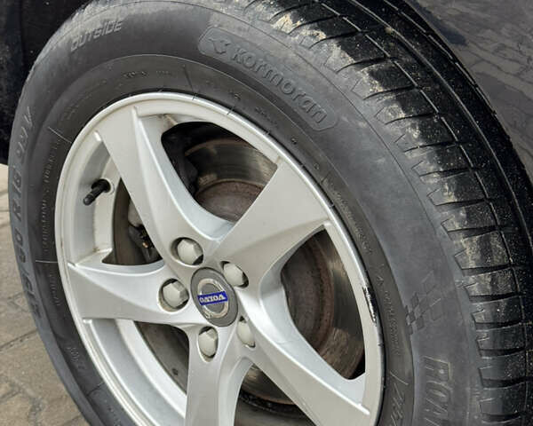 Черный Вольво B60, объемом двигателя 1.56 л и пробегом 246 тыс. км за 13800 $, фото 21 на Automoto.ua