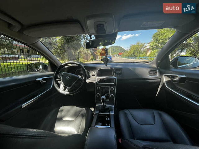 Чорний Вольво B60, об'ємом двигуна 1.97 л та пробігом 224 тис. км за 12800 $, фото 31 на Automoto.ua