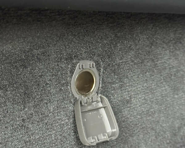 Черный Вольво B60, объемом двигателя 1.56 л и пробегом 246 тыс. км за 13800 $, фото 75 на Automoto.ua