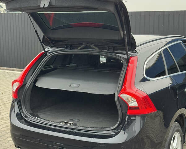 Черный Вольво B60, объемом двигателя 1.56 л и пробегом 246 тыс. км за 13800 $, фото 47 на Automoto.ua