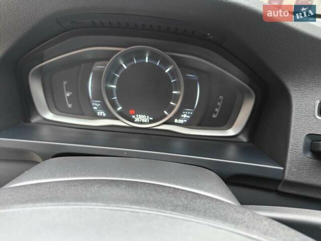 Черный Вольво B60, объемом двигателя 1.97 л и пробегом 258 тыс. км за 14500 $, фото 16 на Automoto.ua