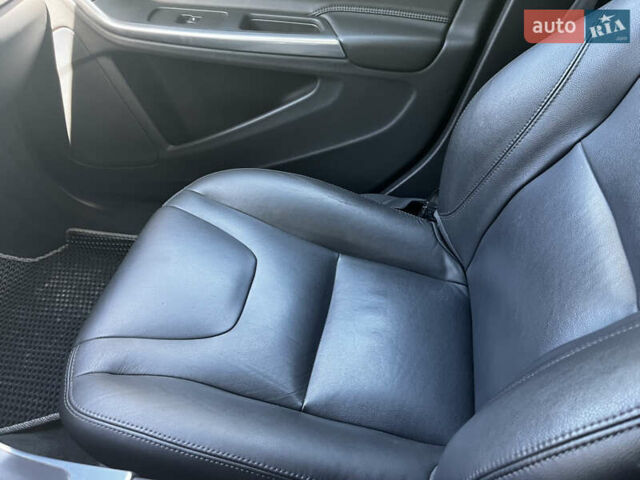 Чорний Вольво B60, об'ємом двигуна 1.97 л та пробігом 235 тис. км за 12700 $, фото 12 на Automoto.ua