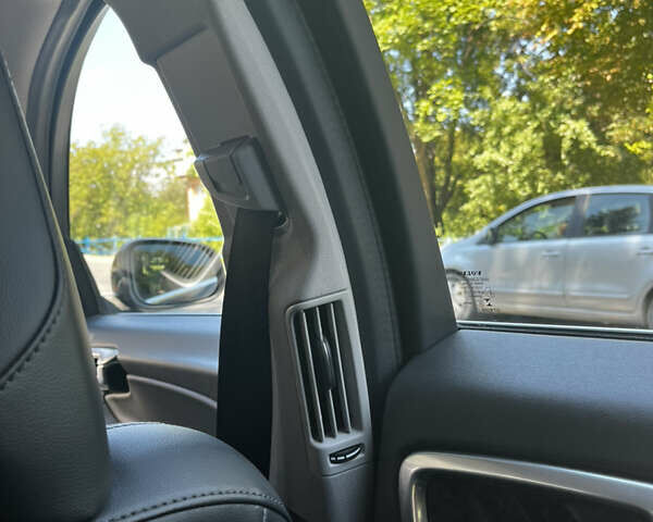 Чорний Вольво B60, об'ємом двигуна 1.97 л та пробігом 224 тис. км за 12800 $, фото 23 на Automoto.ua