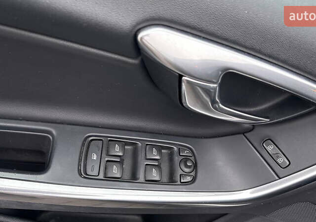 Черный Вольво B60, объемом двигателя 1.99 л и пробегом 212 тыс. км за 11800 $, фото 12 на Automoto.ua