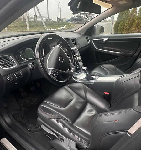 Черный Вольво B60, объемом двигателя 1.99 л и пробегом 212 тыс. км за 11800 $, фото 11 на Automoto.ua