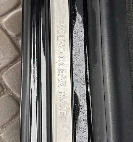 Черный Вольво B60, объемом двигателя 1.99 л и пробегом 212 тыс. км за 11800 $, фото 13 на Automoto.ua