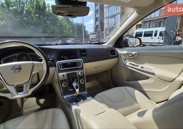 Черный Вольво B60, объемом двигателя 2 л и пробегом 127 тыс. км за 13500 $, фото 15 на Automoto.ua
