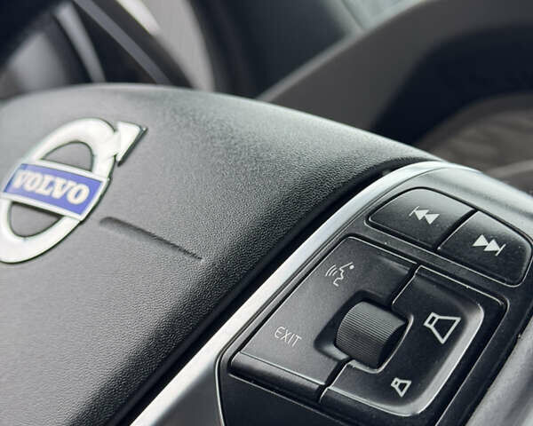 Черный Вольво B60, объемом двигателя 1.56 л и пробегом 246 тыс. км за 13800 $, фото 63 на Automoto.ua