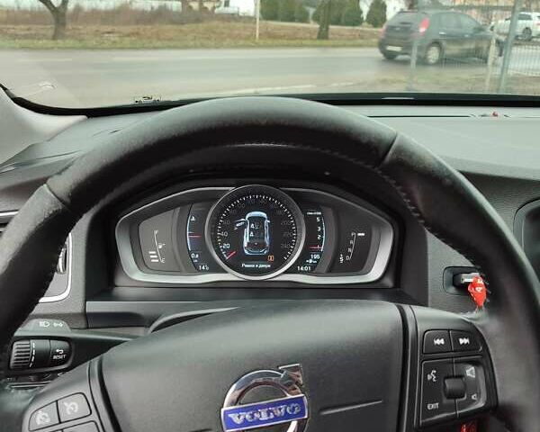 Черный Вольво B60, объемом двигателя 1.97 л и пробегом 229 тыс. км за 11299 $, фото 12 на Automoto.ua