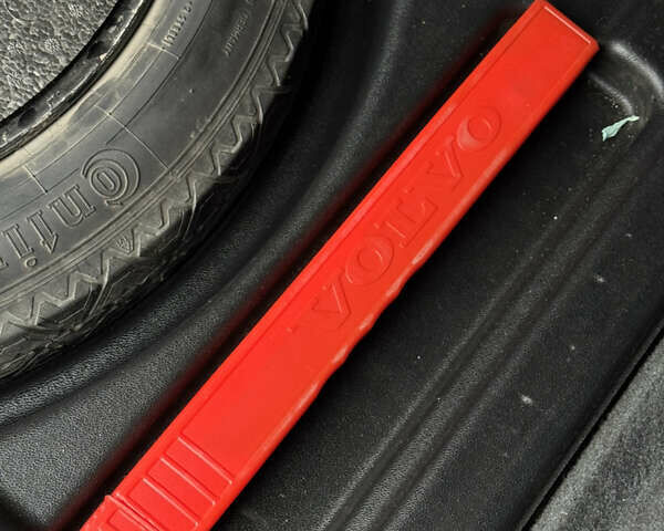 Черный Вольво B60, объемом двигателя 1.56 л и пробегом 246 тыс. км за 13800 $, фото 52 на Automoto.ua