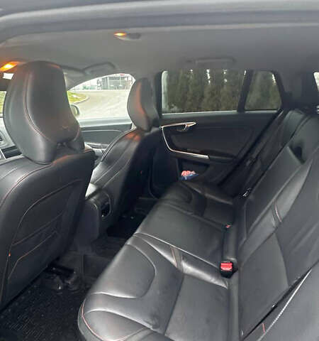 Черный Вольво B60, объемом двигателя 1.99 л и пробегом 212 тыс. км за 11800 $, фото 15 на Automoto.ua