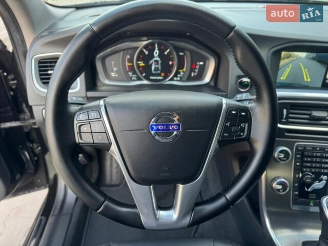 Черный Вольво B60, объемом двигателя 2 л и пробегом 246 тыс. км за 14550 $, фото 31 на Automoto.ua