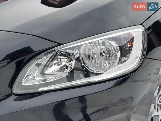 Черный Вольво B60, объемом двигателя 1.6 л и пробегом 246 тыс. км за 12700 $, фото 43 на Automoto.ua