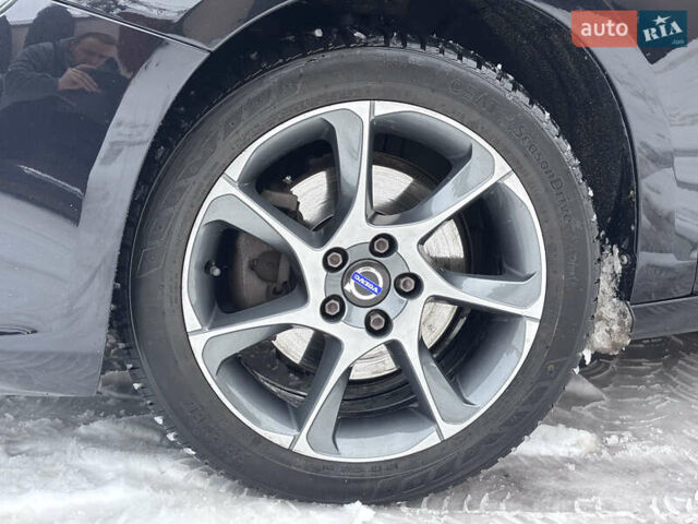 Черный Вольво B60, объемом двигателя 1.6 л и пробегом 246 тыс. км за 12700 $, фото 37 на Automoto.ua