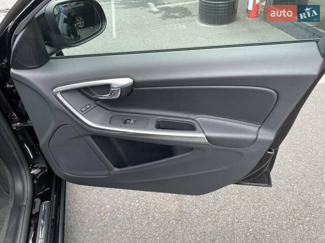 Чорний Вольво B60, об'ємом двигуна 1.99 л та пробігом 214 тис. км за 12850 $, фото 8 на Automoto.ua