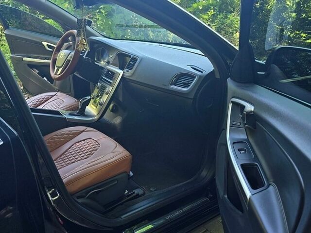 Чорний Вольво B60, об'ємом двигуна 1.99 л та пробігом 220 тис. км за 14100 $, фото 38 на Automoto.ua
