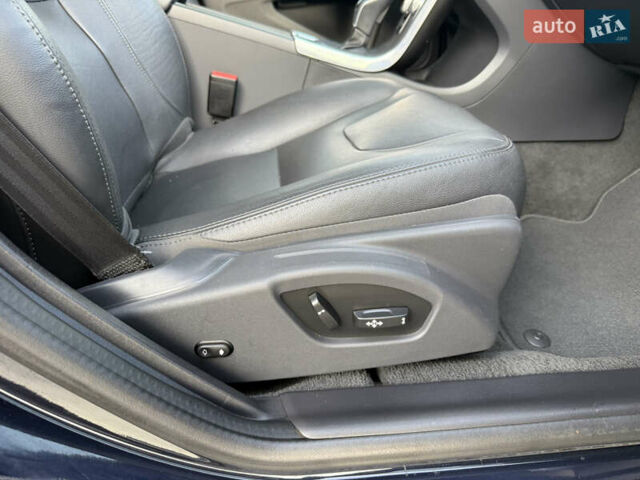 Черный Вольво B60, объемом двигателя 2 л и пробегом 148 тыс. км за 12200 $, фото 60 на Automoto.ua