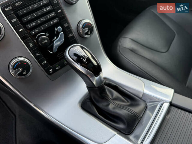 Черный Вольво B60, объемом двигателя 2 л и пробегом 148 тыс. км за 12200 $, фото 36 на Automoto.ua