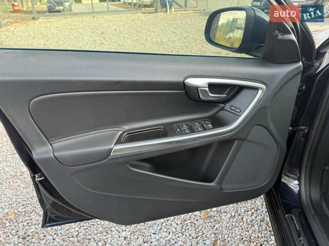 Черный Вольво B60, объемом двигателя 2 л и пробегом 148 тыс. км за 12200 $, фото 29 на Automoto.ua