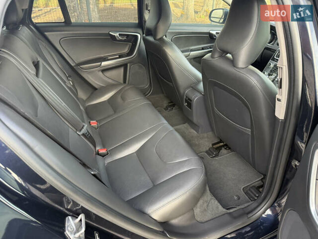 Черный Вольво B60, объемом двигателя 2 л и пробегом 148 тыс. км за 12200 $, фото 53 на Automoto.ua