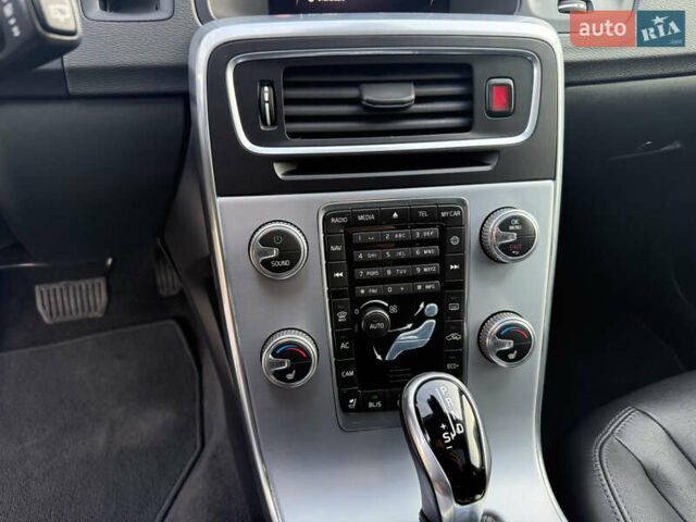 Черный Вольво B60, объемом двигателя 2 л и пробегом 148 тыс. км за 12200 $, фото 37 на Automoto.ua