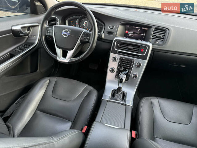 Черный Вольво B60, объемом двигателя 2 л и пробегом 148 тыс. км за 12200 $, фото 50 на Automoto.ua