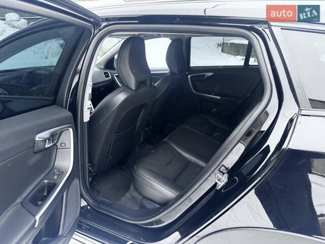 Черный Вольво B60, объемом двигателя 2.4 л и пробегом 224 тыс. км за 19500 $, фото 38 на Automoto.ua