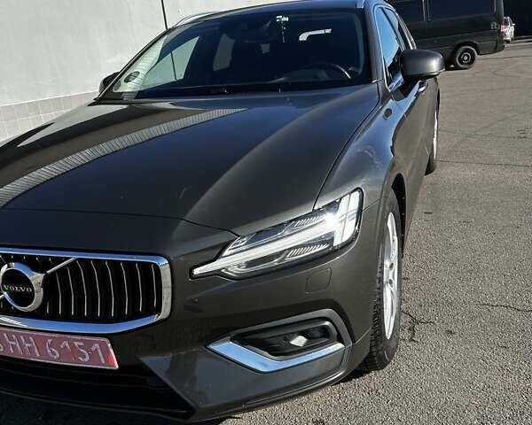 Черный Вольво B60, объемом двигателя 1.97 л и пробегом 239 тыс. км за 22800 $, фото 12 на Automoto.ua