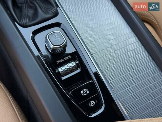 Черный Вольво B60, объемом двигателя 2 л и пробегом 255 тыс. км за 21500 $, фото 39 на Automoto.ua