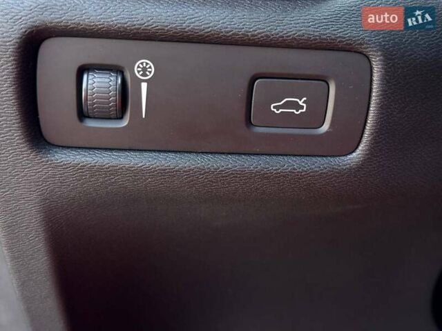 Черный Вольво B60, объемом двигателя 2 л и пробегом 255 тыс. км за 20999 $, фото 27 на Automoto.ua