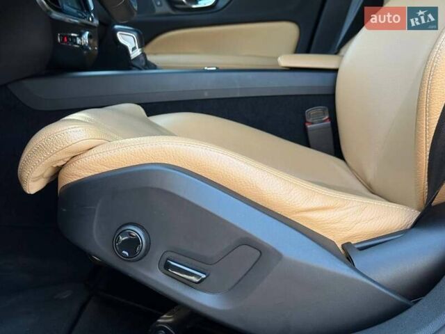 Черный Вольво B60, объемом двигателя 2 л и пробегом 255 тыс. км за 20999 $, фото 22 на Automoto.ua