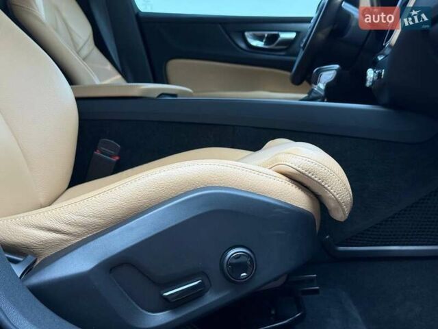 Черный Вольво B60, объемом двигателя 2 л и пробегом 255 тыс. км за 20999 $, фото 65 на Automoto.ua