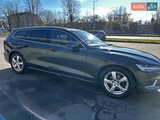 Черный Вольво B60, объемом двигателя 1.97 л и пробегом 239 тыс. км за 22800 $, фото 2 на Automoto.ua