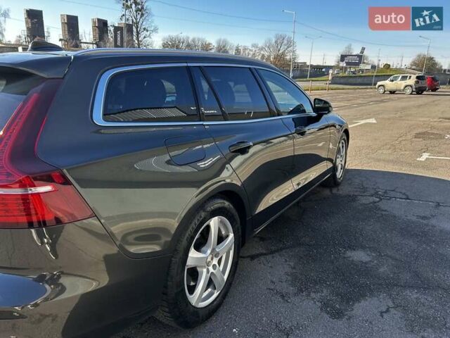 Черный Вольво B60, объемом двигателя 1.97 л и пробегом 239 тыс. км за 22800 $, фото 6 на Automoto.ua