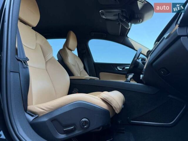 Черный Вольво B60, объемом двигателя 2 л и пробегом 255 тыс. км за 21500 $, фото 66 на Automoto.ua