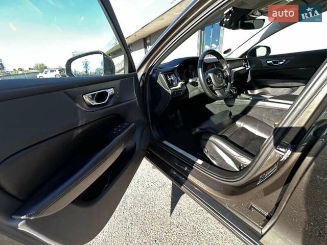 Черный Вольво B60, объемом двигателя 1.97 л и пробегом 239 тыс. км за 22800 $, фото 25 на Automoto.ua