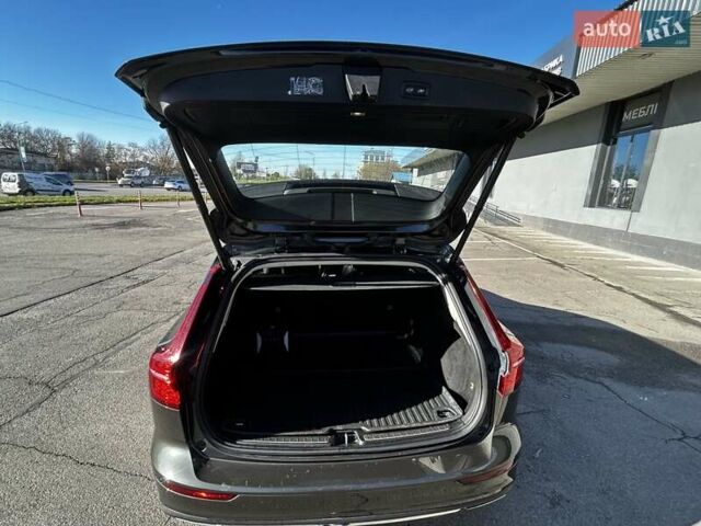 Черный Вольво B60, объемом двигателя 1.97 л и пробегом 239 тыс. км за 22800 $, фото 17 на Automoto.ua