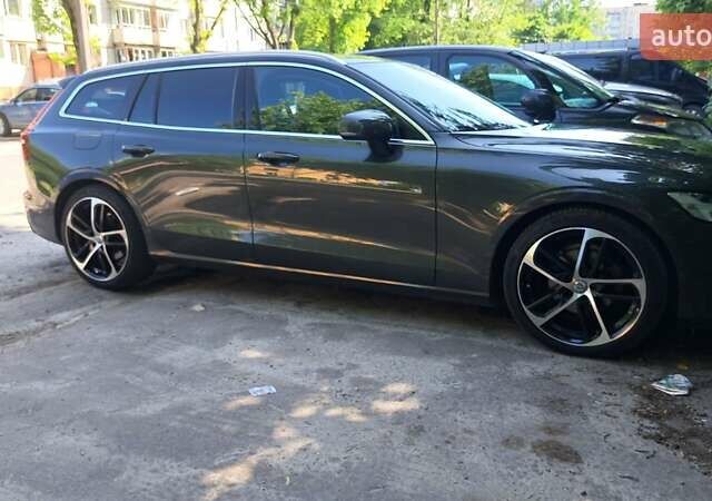 Черный Вольво B60, объемом двигателя 1.97 л и пробегом 239 тыс. км за 22800 $, фото 9 на Automoto.ua