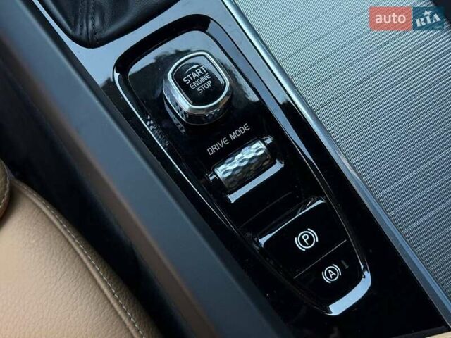 Черный Вольво B60, объемом двигателя 2 л и пробегом 255 тыс. км за 20999 $, фото 40 на Automoto.ua