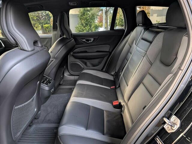 Черный Вольво B60, объемом двигателя 2 л и пробегом 35 тыс. км за 5500 $, фото 12 на Automoto.ua