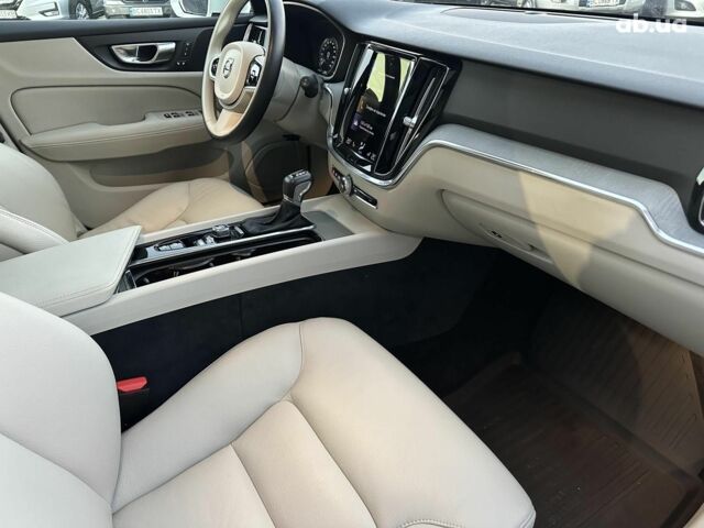 Чорний Вольво B60, об'ємом двигуна 2.5 л та пробігом 30 тис. км за 32300 $, фото 12 на Automoto.ua