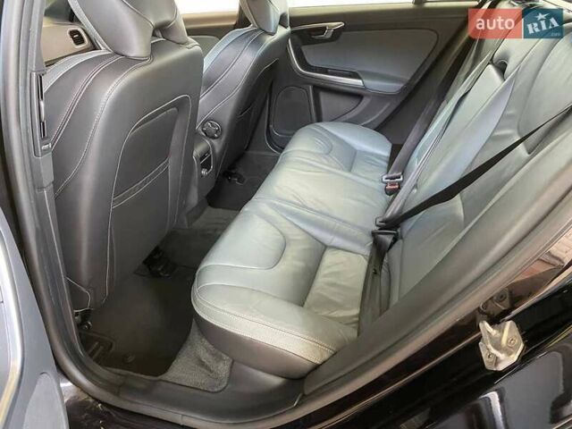 Коричневый Вольво B60, объемом двигателя 2.4 л и пробегом 261 тыс. км за 14999 $, фото 50 на Automoto.ua