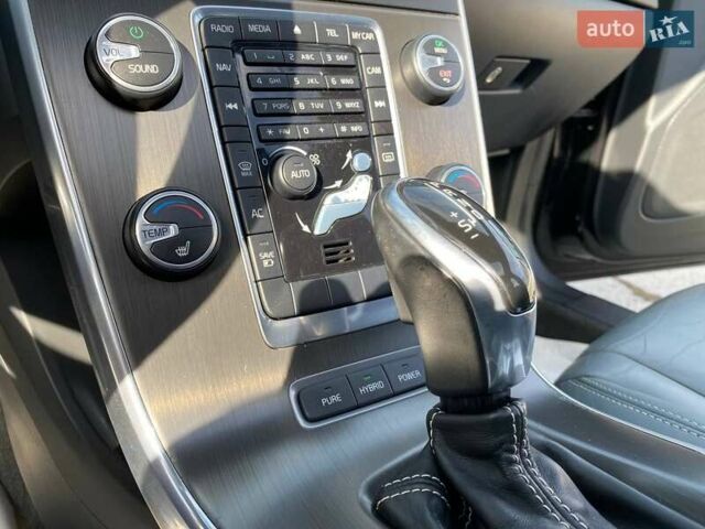 Коричневый Вольво B60, объемом двигателя 2.4 л и пробегом 261 тыс. км за 14999 $, фото 4 на Automoto.ua