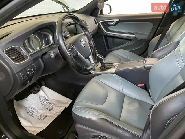 Коричневый Вольво B60, объемом двигателя 2.4 л и пробегом 262 тыс. км за 14800 $, фото 60 на Automoto.ua