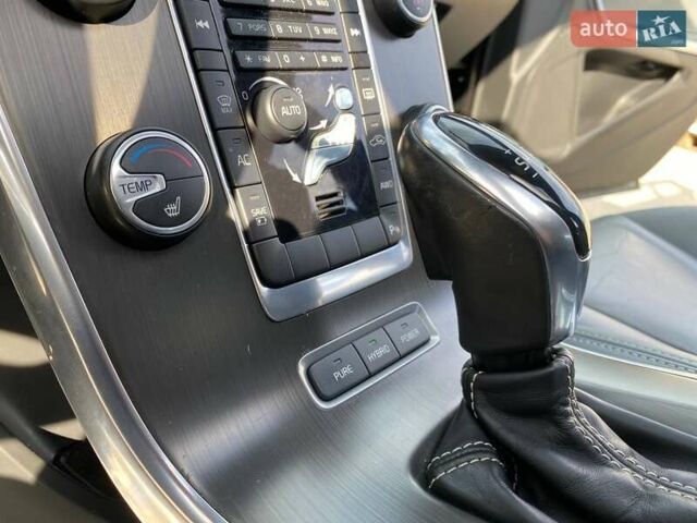 Коричневый Вольво B60, объемом двигателя 2.4 л и пробегом 262 тыс. км за 14800 $, фото 42 на Automoto.ua