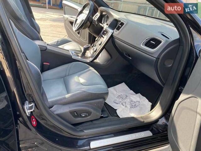 Коричневый Вольво B60, объемом двигателя 2.4 л и пробегом 261 тыс. км за 14999 $, фото 3 на Automoto.ua