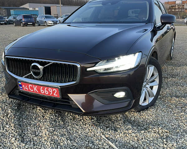 Коричневый Вольво B60, объемом двигателя 2 л и пробегом 184 тыс. км за 19800 $, фото 2 на Automoto.ua