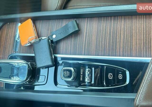 Коричневый Вольво B60, объемом двигателя 1.97 л и пробегом 129 тыс. км за 26200 $, фото 12 на Automoto.ua